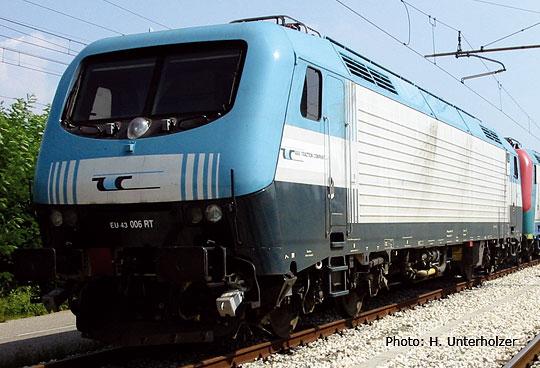 Electric locomotive EU 43 with small logo (3-RAIL AC)<br /><a href='images/pictures/Roco/68558.jpg' target='_blank'>Full size image</a>